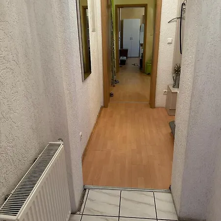 Privatunterkunft, Ferienwohnung, Monteurswohnung *