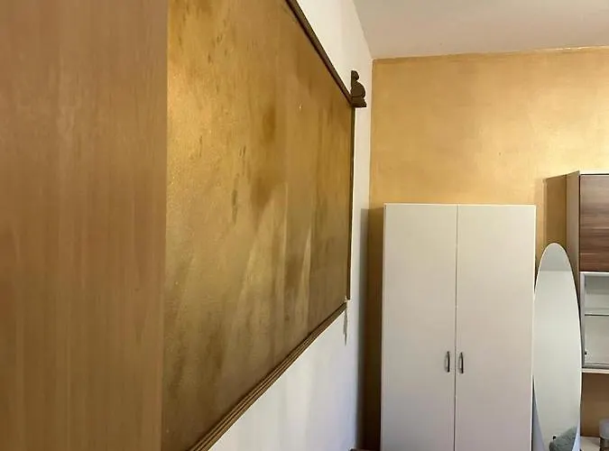 Apartamento Privatunterkunft, Ferienwohnung, Monteurswohnung *